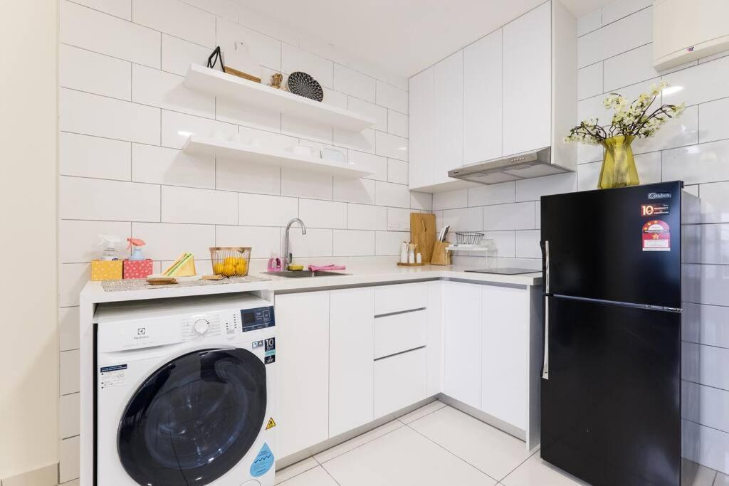 Arte Mont Kiara Duplex 4 Pax Jacuzzi Apartment Kuala Lumpur Bagian luar foto